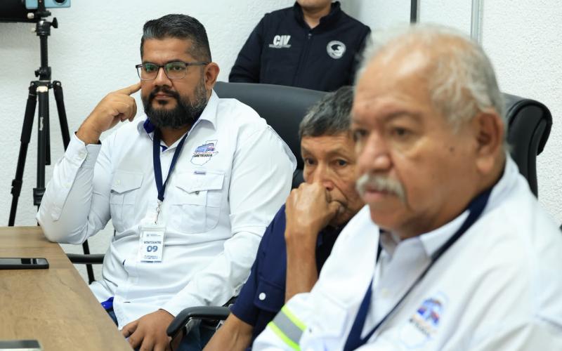 Gremiales, transportistas y autoridades locales reciben información sobre avances de trámites 