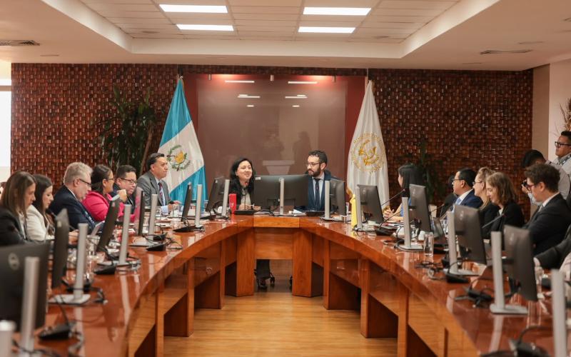 Guatemala y el Banco Mundial evalúan los bienes del Estado para optimizar su uso