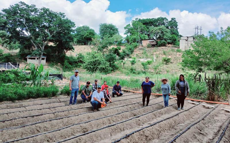 Implementan reservorio y riego por goteo para fortalecer la producción hortícola en Zacapa