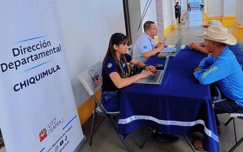 Mintrab realiza kiosco de Empleo en Chiquimula
