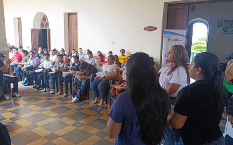 Mintrab realiza kiosco de Empleo en Retalhuleu