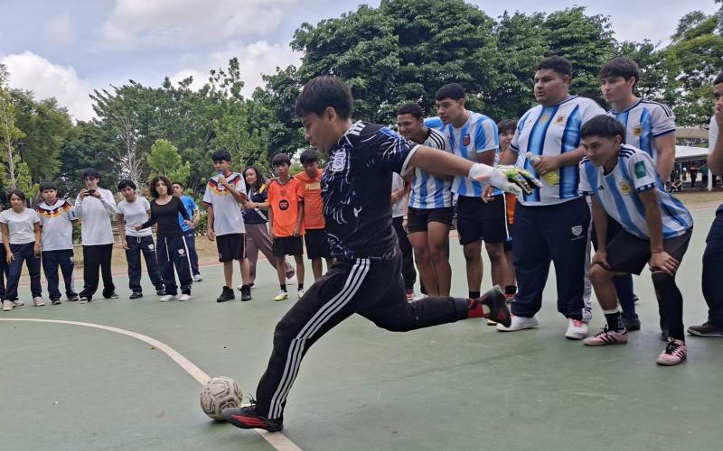 Campo Marte reunió a más de 700 estudiantes en jornada deportiva por la Independencia