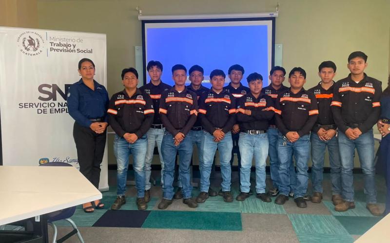 Mintrab brinda orientación laboral a 178 jóvenes