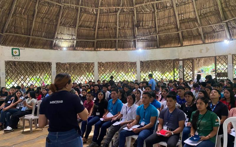 Mintrab brinda orientación laboral a 325 personas