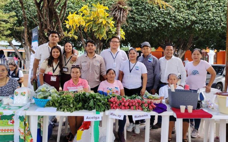 Promueven la comercialización directa con la Feria del Agricultor en Sansare