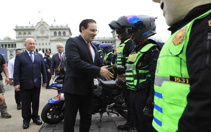 Tránsito PNC presenta nueva unidad élite motorizada