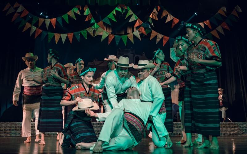 El Ballet Moderno y Folklórico y sus ilustres marimbas se presentaron en el X Festival Patrio