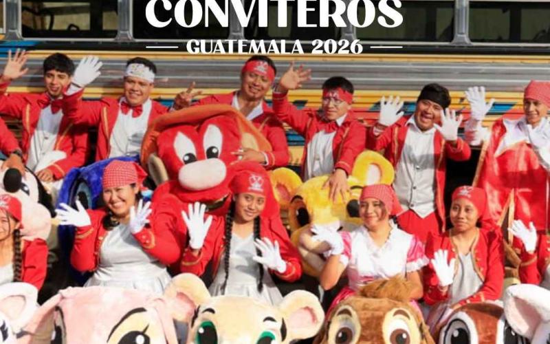 Conviteros afinan los últimos detalles antes de iniciar el recorrido