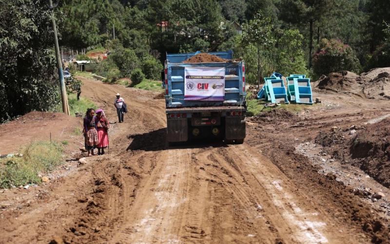 San Mateo Ixtatán y San Cristóbal Cucho ya ven avances en carreteras esperadas por décadas