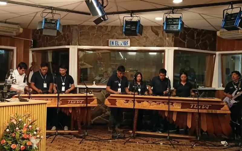 Chapinlandia mantiene viva la tradición de la marimba en Guatemala