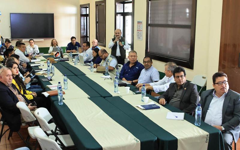 Representantes  del sector agrícola ampliado conocen avances del programa Suelos y Agua para el Futuro