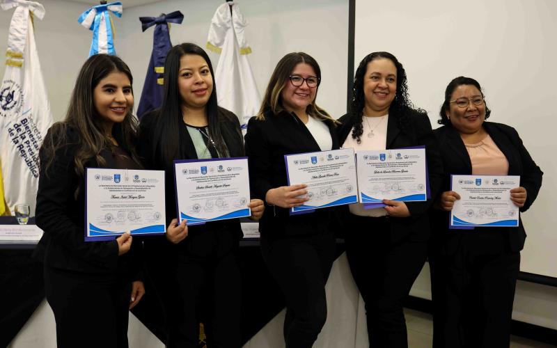 30 profesionales concluyen diplomado especializado para el tratamiento de adolescentes en conflicto con la Ley Penal