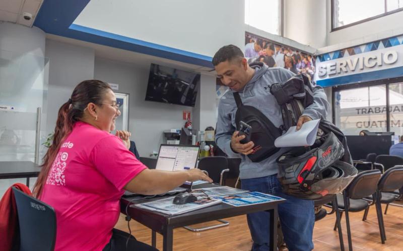 Se realiza Kiosco de Empleo en sede central del Mintrab