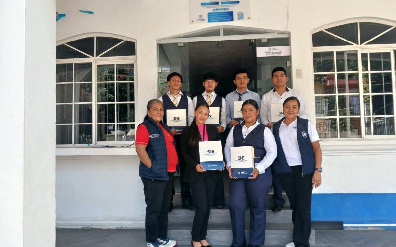 Se realiza jornada de orientación laboral con jóvenes practicantes de Santa Rosa