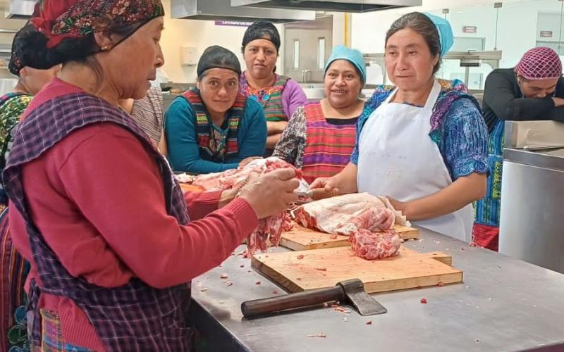 Concluyen con éxito cursos de capacitación técnica para el empleo en Totonicapán