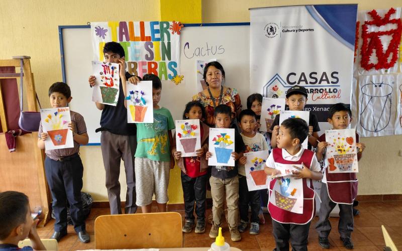 «Arte sin barreras»: El taller que despierta la creatividad inclusiva en Santo Domingo Xenacoj