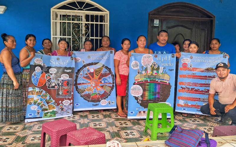 Mujeres de San Luis reciben capacitación acerca del cuidado del suelo
