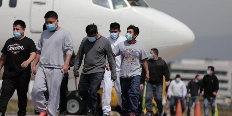 Retornados son recibidos con dignidad