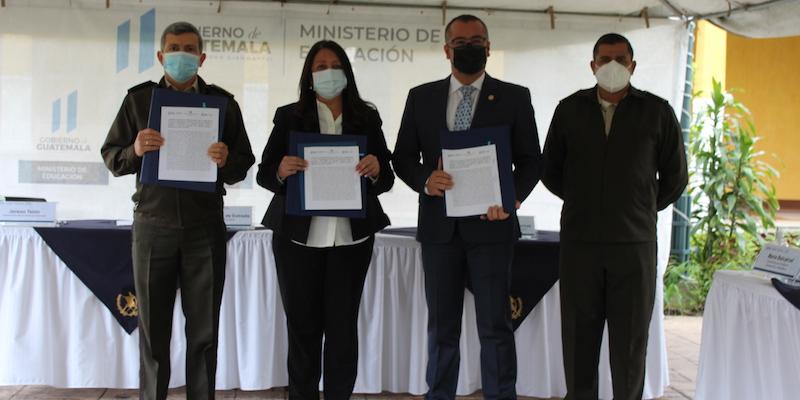 Ejército de Guatemala remozará cinco establecimientos educativos del Centro Histórico de la capital