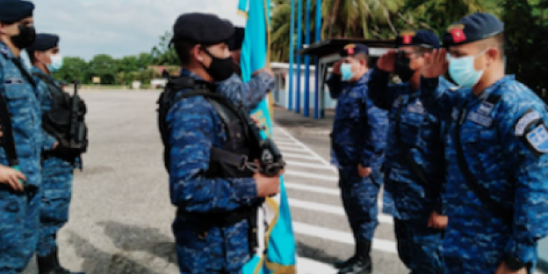 Jóvenes guatemaltecos se gradúan como Infantes de Marina