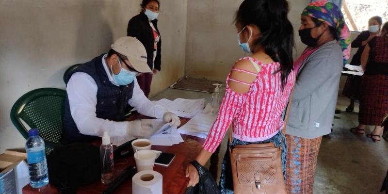 Usuarios se Benefician con el Programa de FONTIERRAS