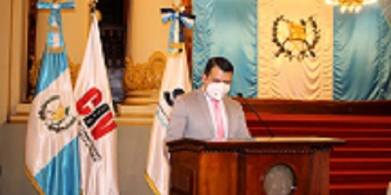200 becas para informáticos 