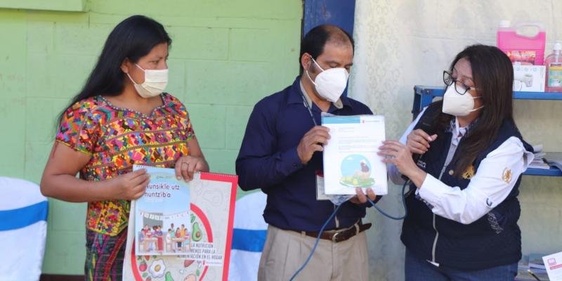 Ministra de Educación realiza gira de trabajo en Quiché