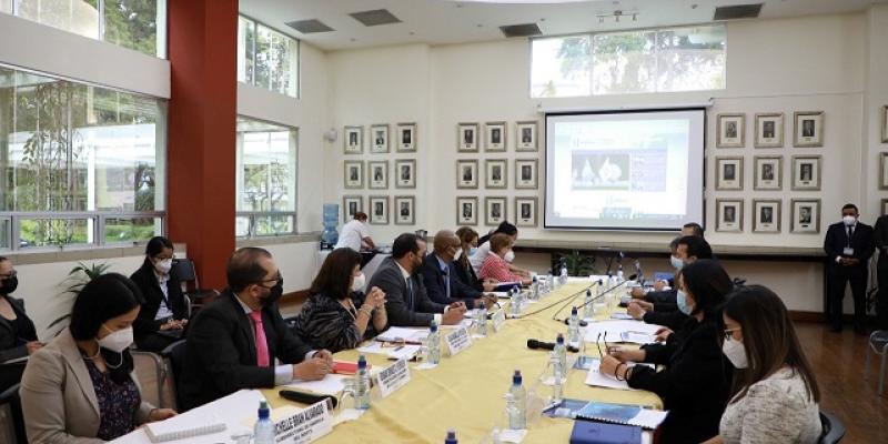 Minex y TSE abordan estrategias para fortalecer el voto en el extranjero en 2023