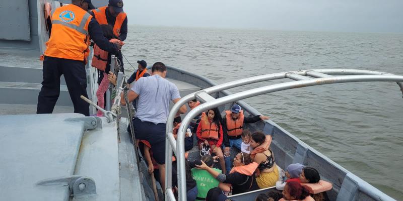 Evacuación de varias familias que habitan en diferentes localidades del municipio de Puerto Barrios