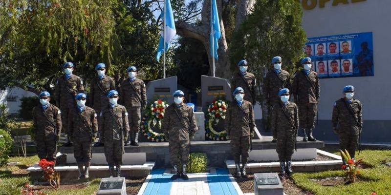 Ejército de Guatemala conmemora a Soldados guatemaltecos caídos en combate en operaciones de paz