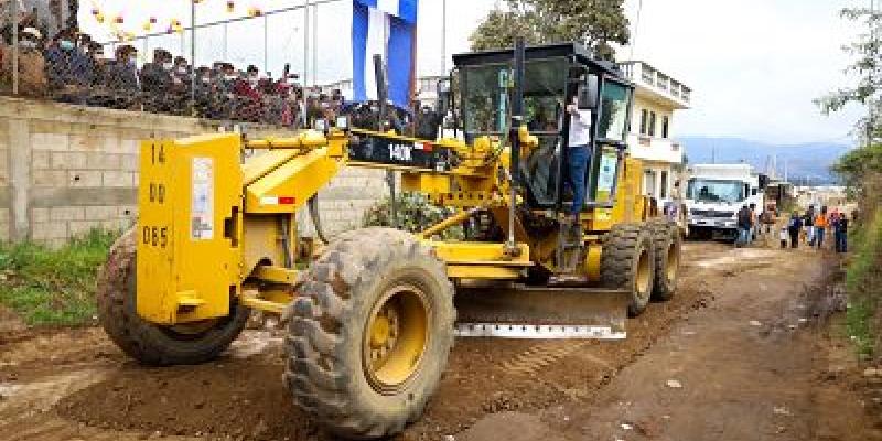 CIV inició trabajos de mejoramiento de carretera Tecpán-Patzún, Chimaltenango