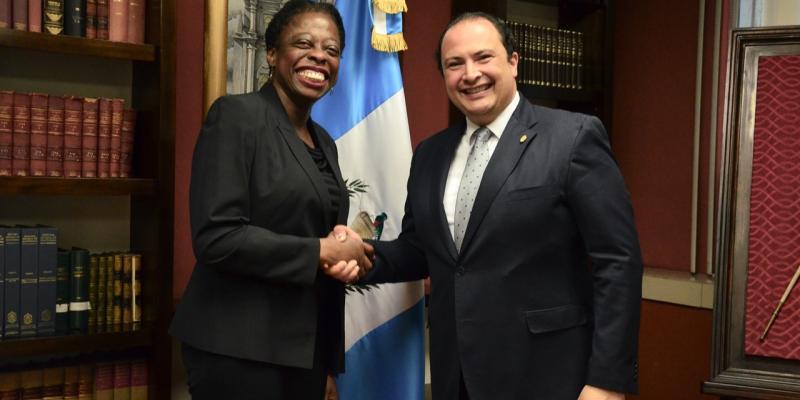 Guatemala y Acnur refrendan compromiso con trabajar en favor de refugiados, desplazados y retornados 