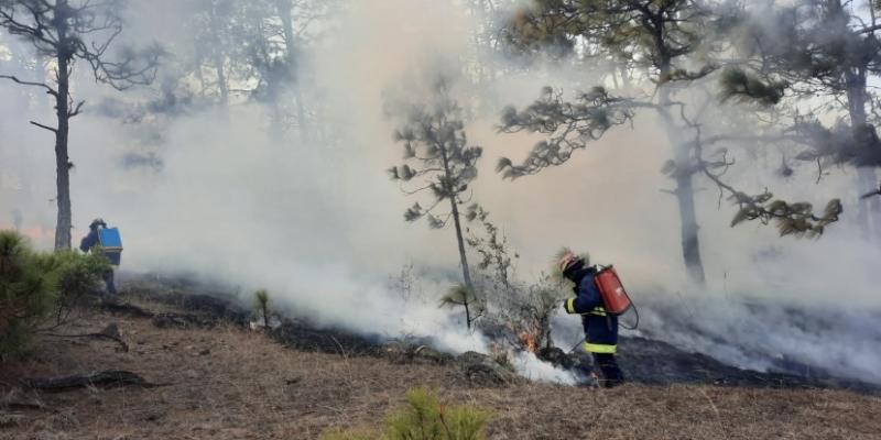 Sistema CONRED controla y liquida incendio en el departamento de Quiché.