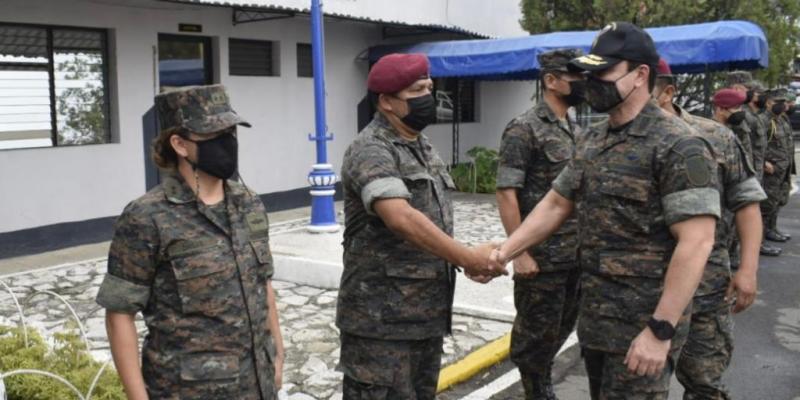 Ministro de la Defensa Nacional supervisó unidades logísticas del Ejército de Guatemala en la ciudad capital