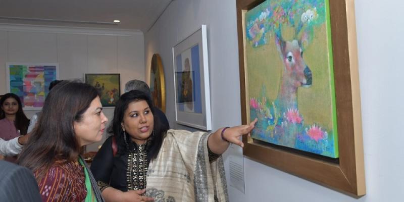 Embajada de Guatemala exhibe pinturas en India para conmemorar 50 años de relación con esa nación amiga