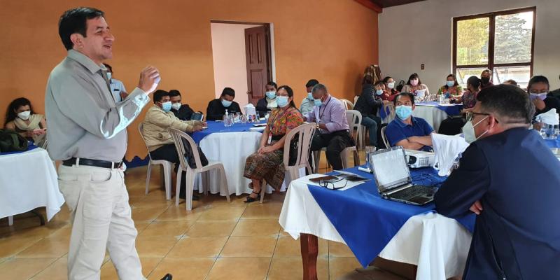 Docentes de Totonicapán apoyarán la aplicación del Reglamento 164-2021