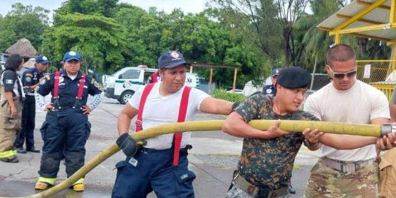 Entrenamiento de salvamento en aeronaves y atención pre-hospitalaria