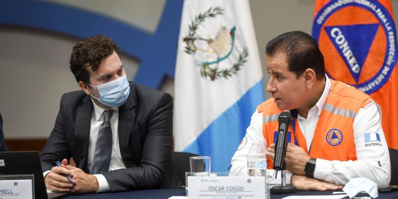 Secretario Ejecutivo de la CONRED brinda palabras de bienvenida al Banco Mundial, MINFIN, SEGEPLAN y SCEP.