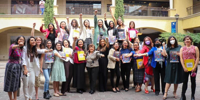 Senacyt lanzó revista sobre científicas guatemaltecas