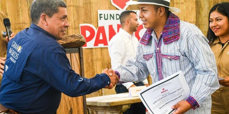 Campesinos guatemaltecos se capacitan en Colombia como técnicos agropecuarios