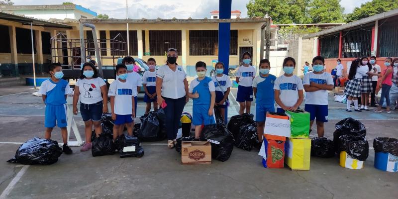 Estudiantes de Retalhuleu concluyen con éxito la “Semana ambiental”