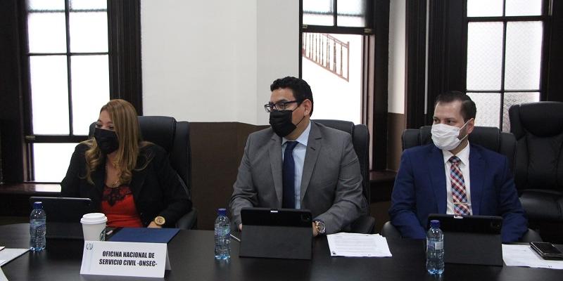 Directra de Onsec da seguimiento a reclasificación de enfermeras de Jutiapa