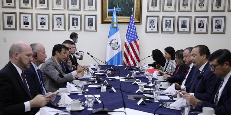 Autoridades de Guatemala y EE. UU. abordan asuntos bilaterales y de seguridad 