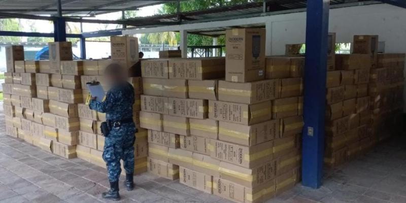 Localizan cigarrillos de contrabando en Izabal
