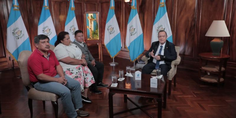 En Consulta con el Dr. Giammattei