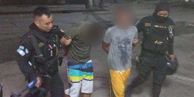 Denuncia permite captura de presuntos asaltantes