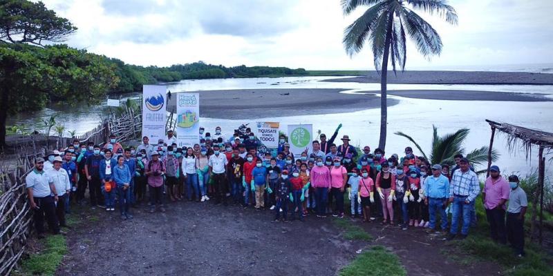 Resultados positivos deja la jornada de limpieza en playa de Tiquisate
