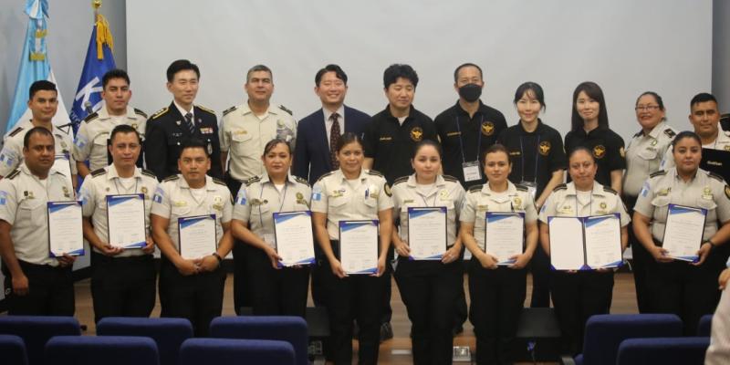 Agentes de PNC culminan curso de Investigación Forense