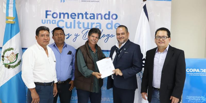 Foto autoridades Copadeh y Veteranos Militares 