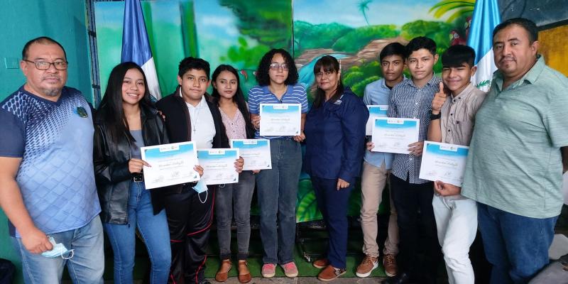 MARN certifica a 102 nuevos Guardianes Ecológicos en Villa Nueva 
